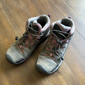 Keen Youth Kids Girls Size 3 Targhee Mid Waterproof hiking Boots